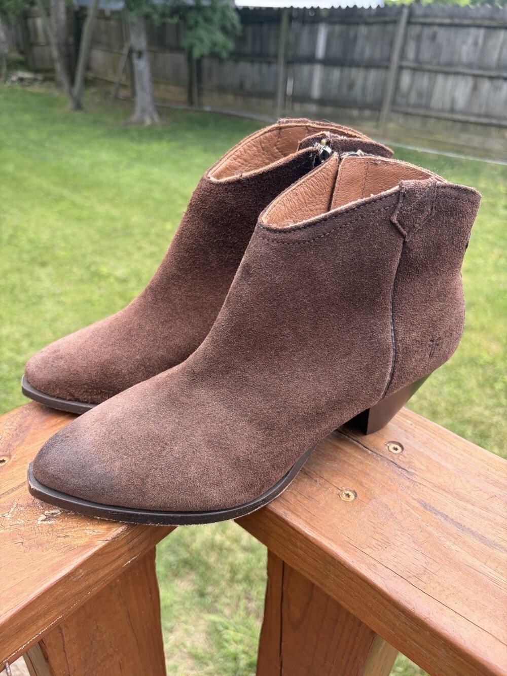 Frye June Suede Western Bootie Chocolate Brown Side Zip Heeled Boots Size 9B